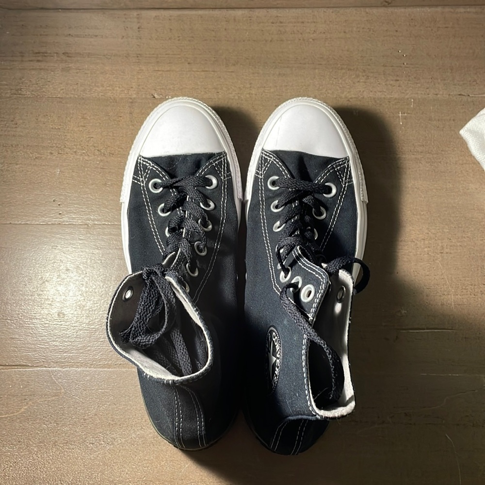 Converse high tops. Mens size 6.5